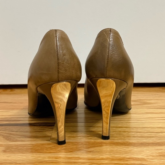 Vintage Escada Tan Leather Heels - Picture 9 of 12